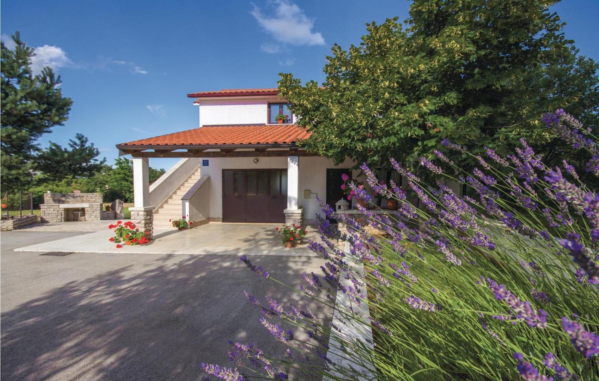 Amazing Apartment In Pazin With Wifi Katun Lindarski Dış mekan fotoğraf